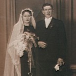 Brautpaar_Hubert_und_Gertrud.jpg
15,24 KB 
286 x 286 
13-9-01
